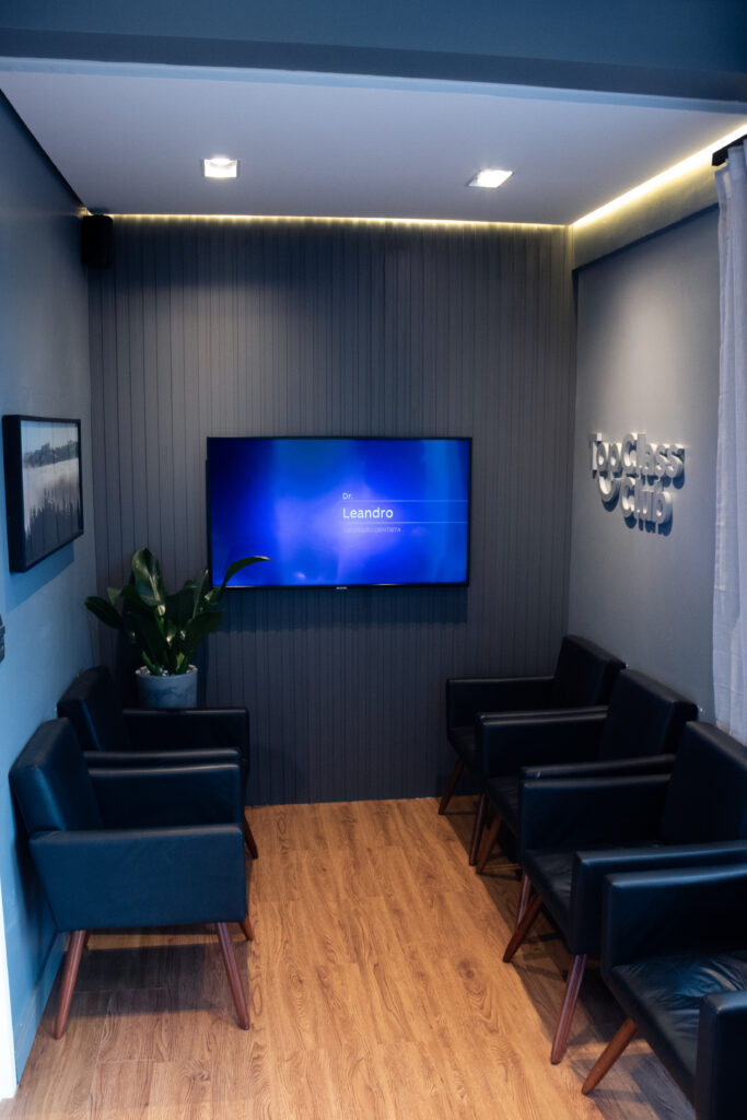 Recepção e sala de espera da Top Class Odontologia
